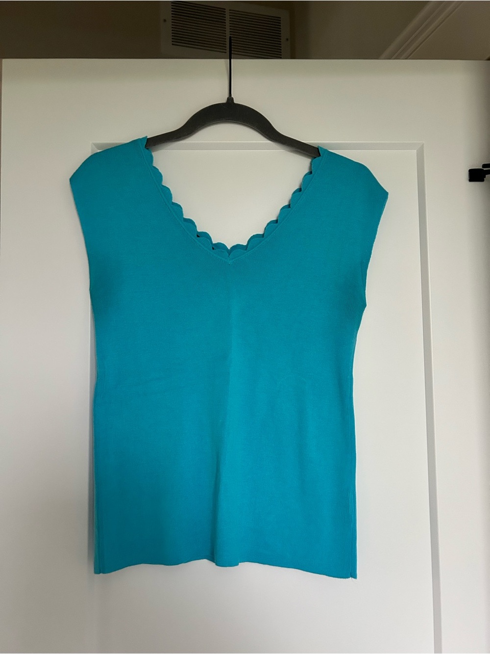 Talbot’s Scallop V-Neck Sleeveless Knit Top - Teal